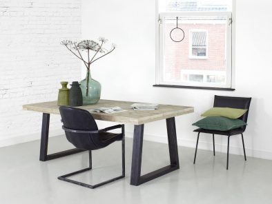 Industriedesign Tisch Trapez