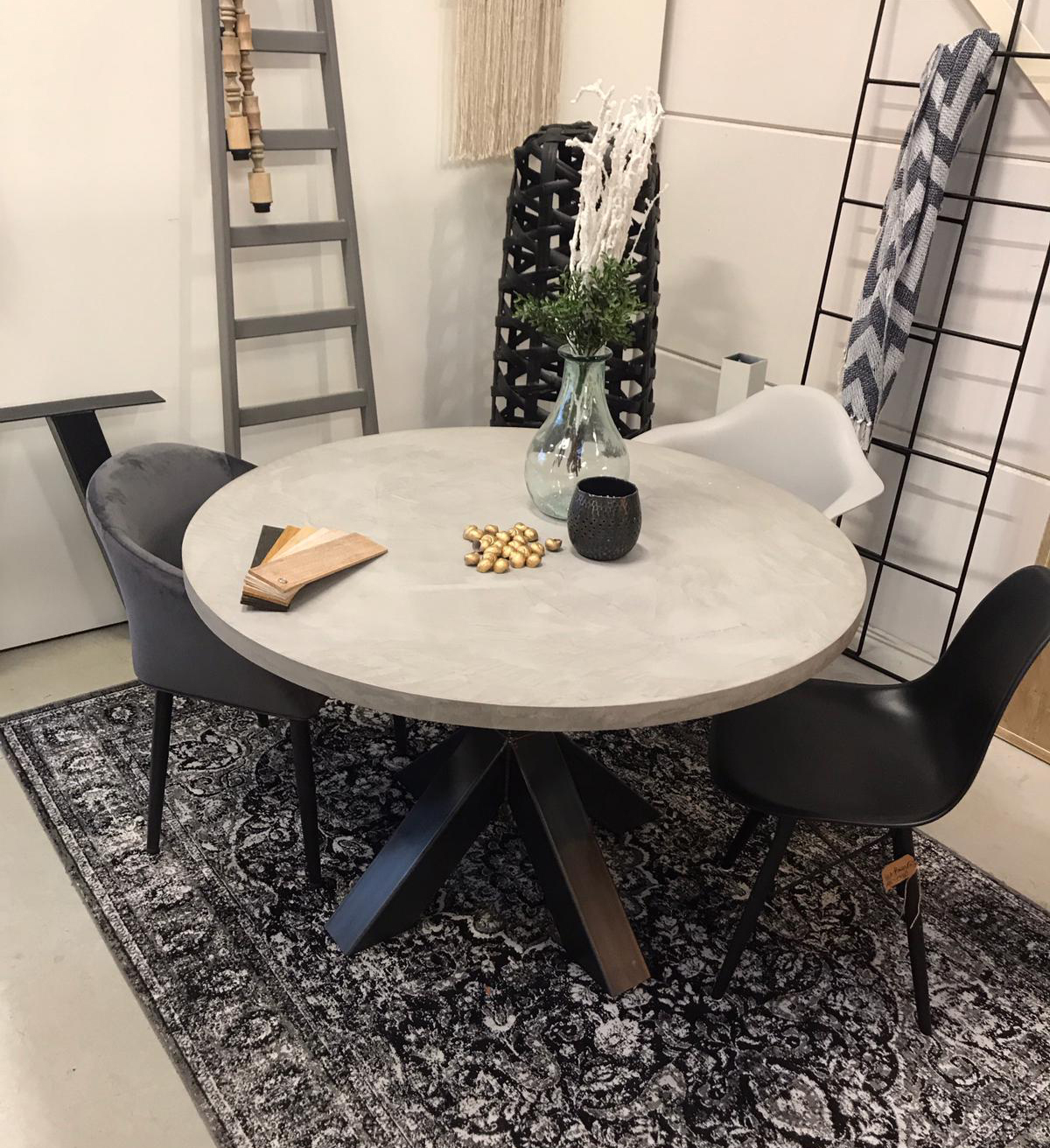 Runder Esstisch Beton Look Ozzy Bauholzmoebeldesign De